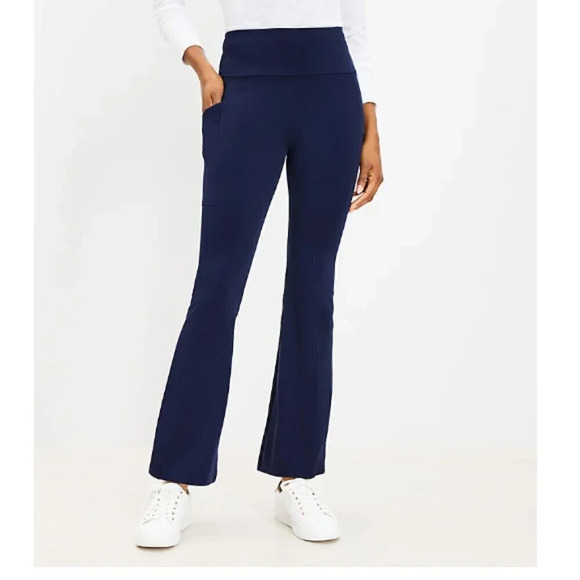 NWT Lou & Grey Luvstretch Flare Navy Pants Small - Picture 1 of 7
